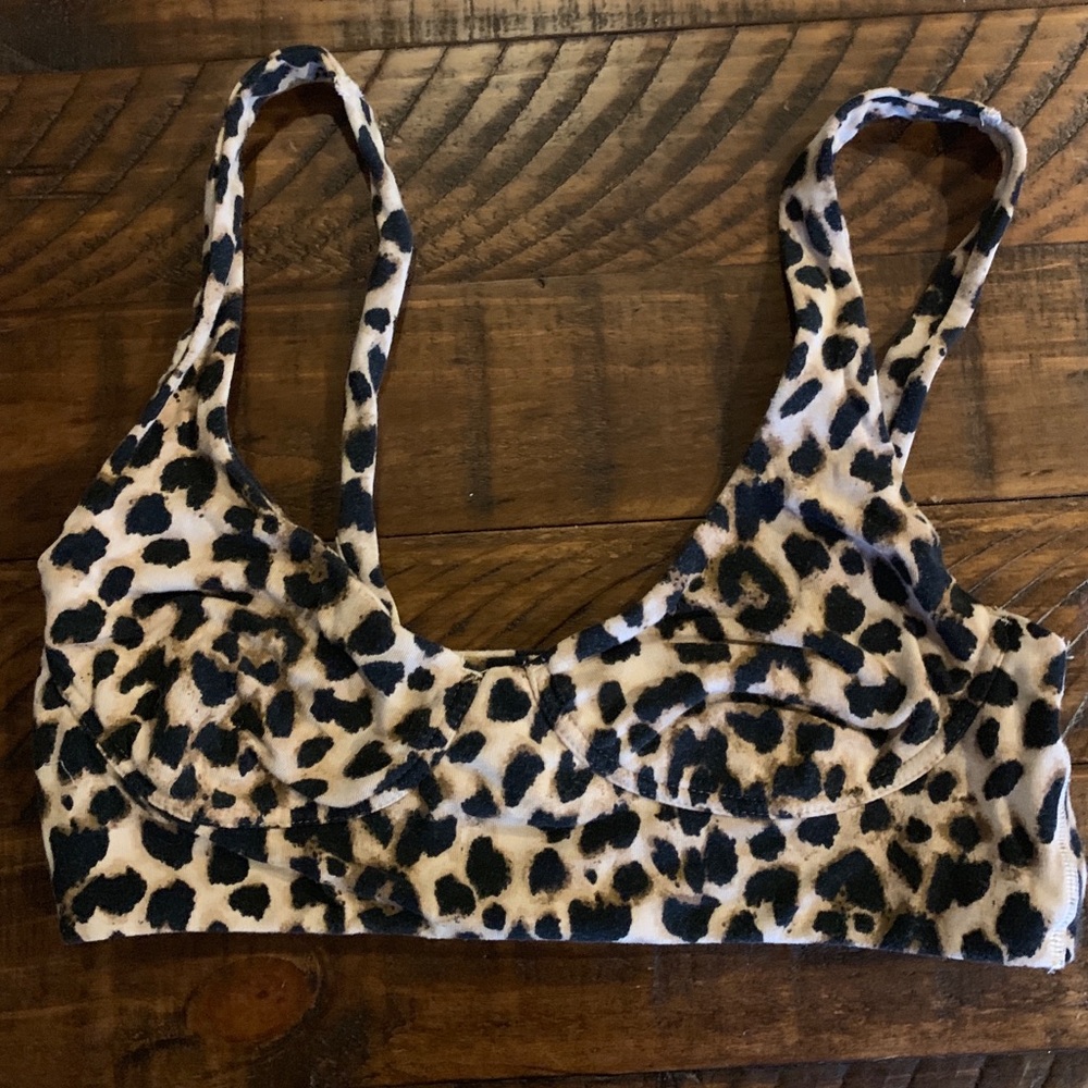 Victoria’s Secret Animal Print Lounge Bra Medium